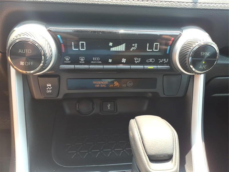 Toyota RAV4 Hybrid XLE 2022