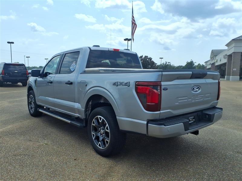 Ford F-150 STX SuperCrew 4WD 2025