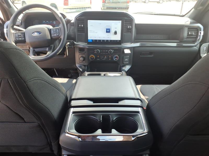 Ford F-150 STX SuperCrew 4WD 2025
