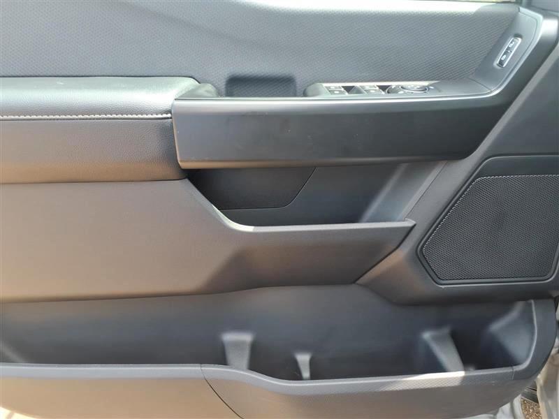Ford F-150 STX SuperCrew 4WD 2025