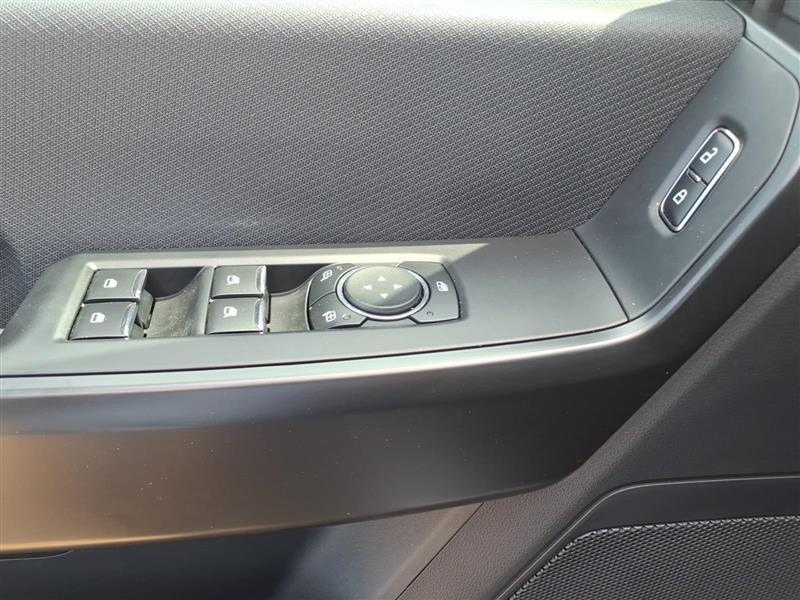 Ford F-150 STX SuperCrew 4WD 2025