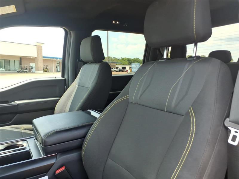 Ford F-150 STX SuperCrew 4WD 2025