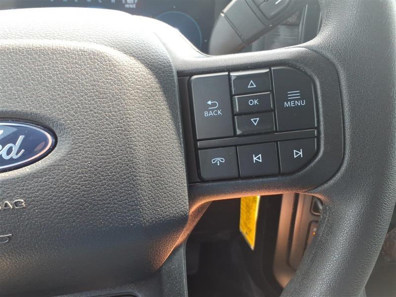 Ford F-150 STX SuperCrew 4WD 2025