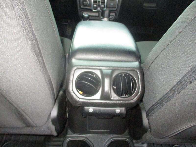 Jeep Wrangler Unlimited Sport 2023