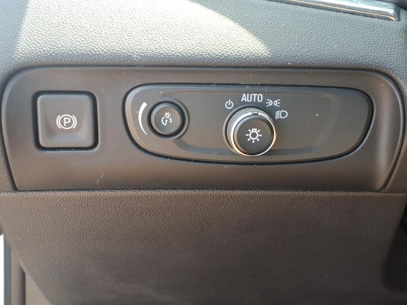 Buick Enclave Essence FWD 2021