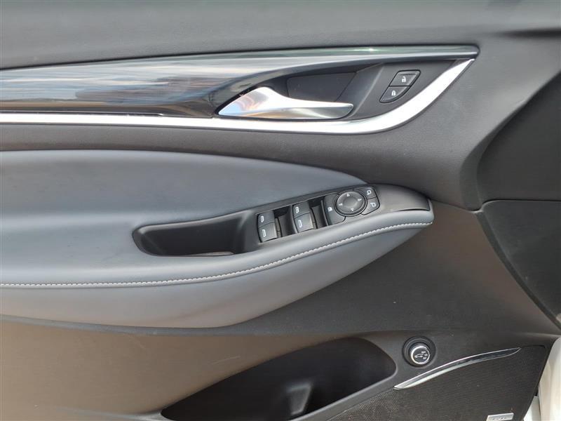 Buick Enclave Essence FWD 2021