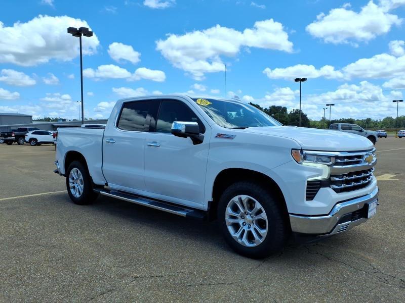 2023 Chevrolet Silverado 1500 LTZ Crew Cab 4WD