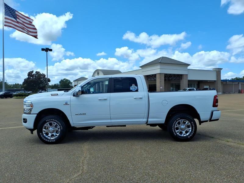 RAM 2500 Laramie Crew Cab SWB 4WD 2024