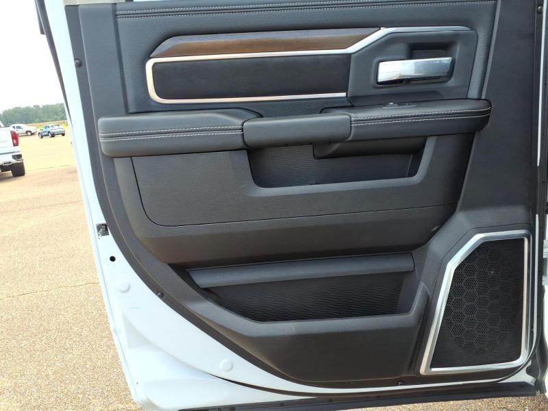 RAM 2500 Laramie Crew Cab SWB 4WD 2024