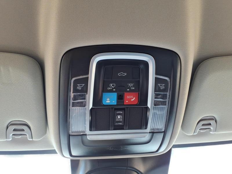 RAM 2500 Laramie Crew Cab SWB 4WD 2024
