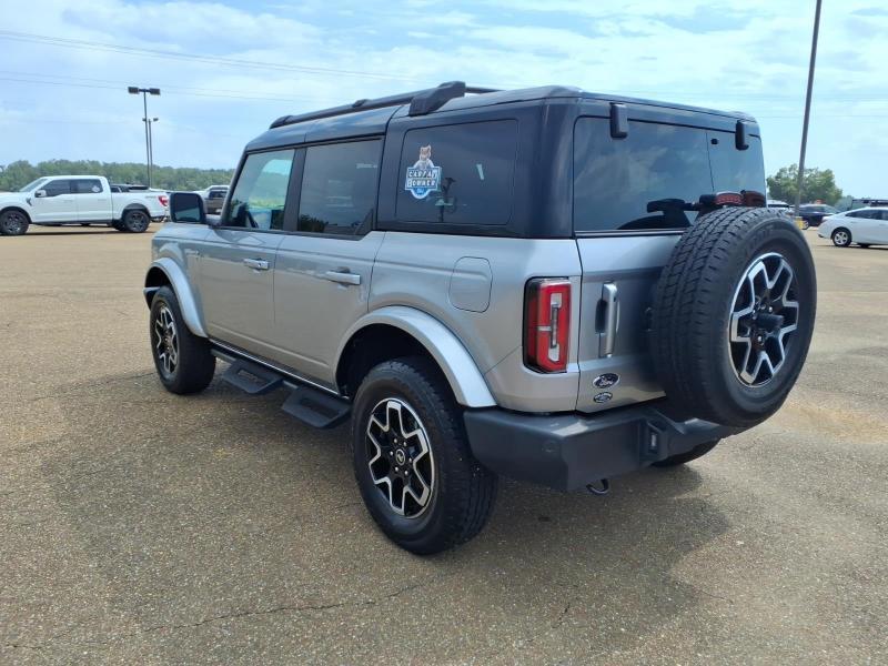Ford Bronco Outer Banks 4-Door 2024