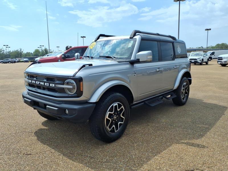 Ford Bronco Outer Banks 4-Door 2024