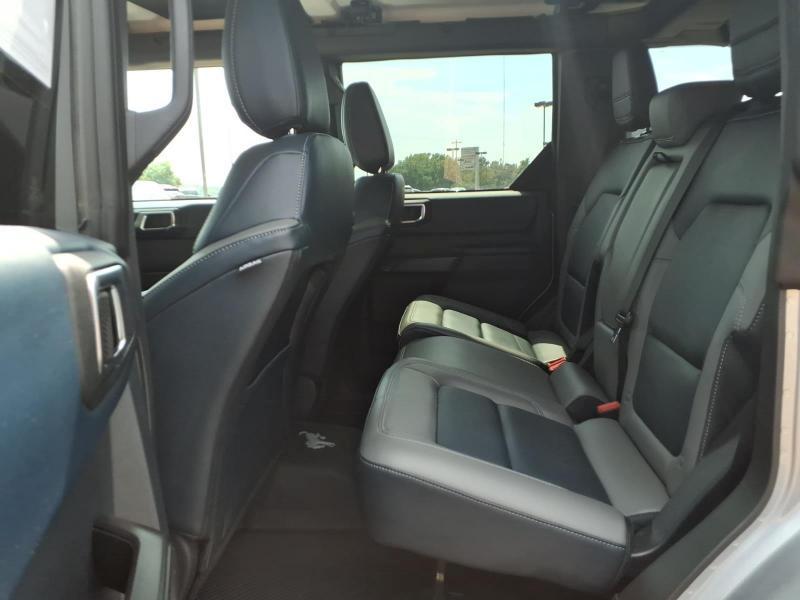 Ford Bronco Outer Banks 4-Door 2024