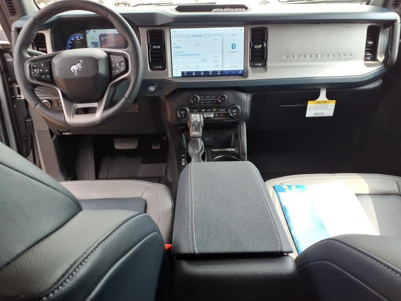 Ford Bronco Outer Banks 4-Door 2024