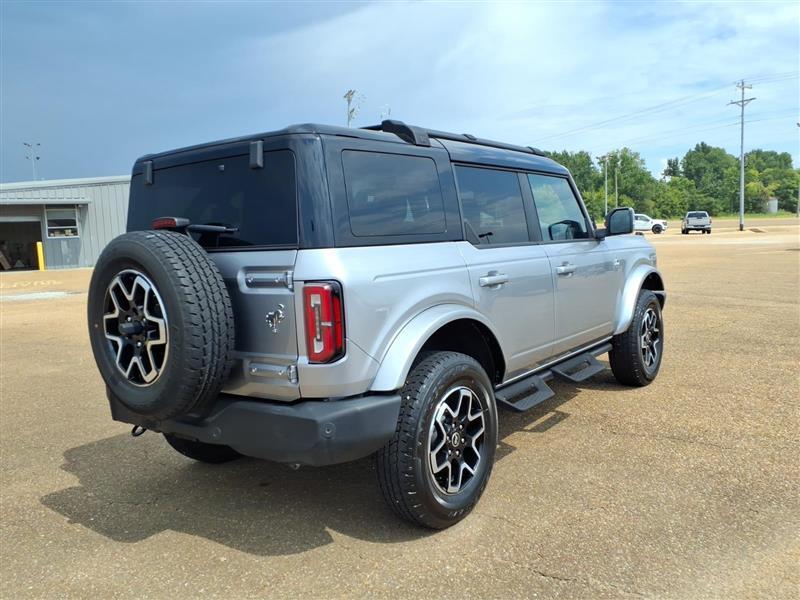 Ford Bronco Outer Banks 4-Door 2024