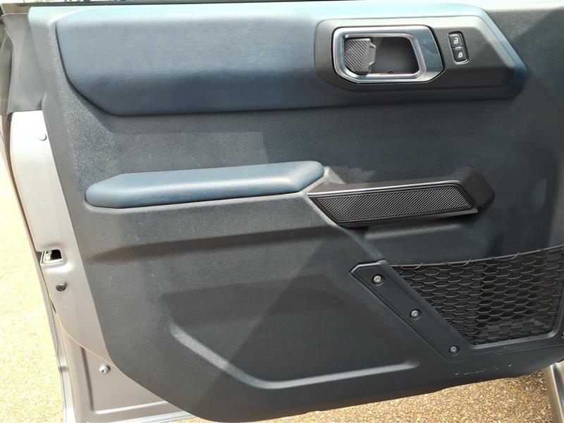 Ford Bronco Outer Banks 4-Door 2024