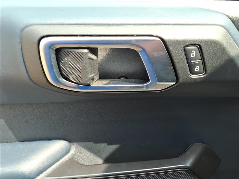 Ford Bronco Outer Banks 4-Door 2024