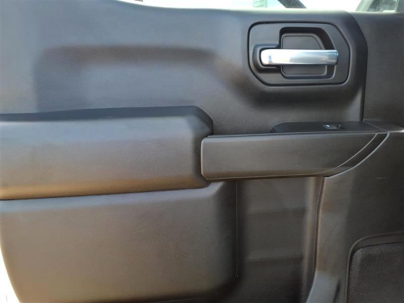 Chevrolet Silverado 1500 Custom Crew Cab 4WD 2023
