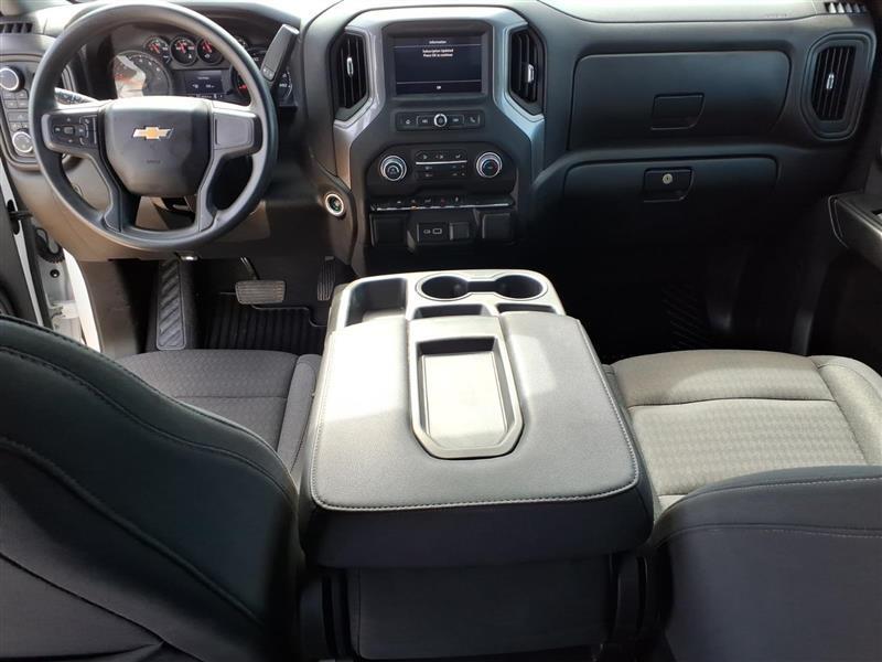 Chevrolet Silverado 1500 Custom Crew Cab 4WD 2023