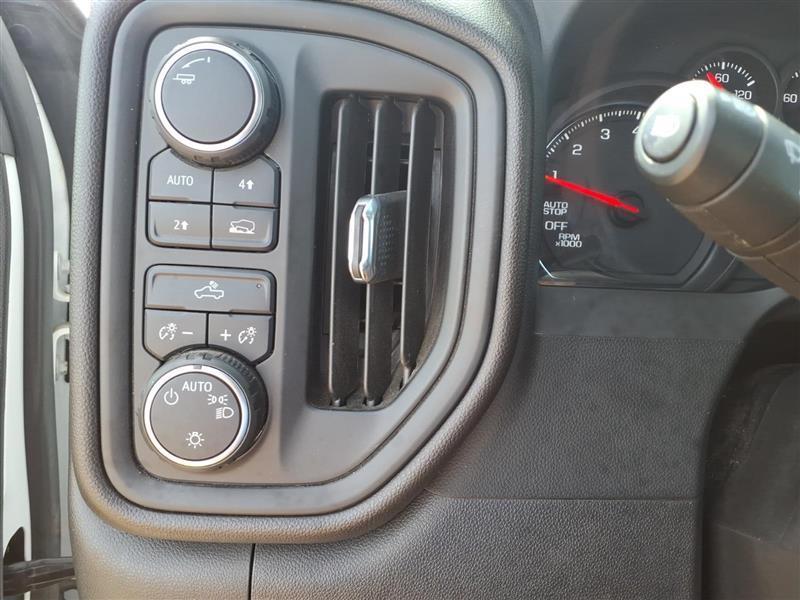 Chevrolet Silverado 1500 Custom Crew Cab 4WD 2023