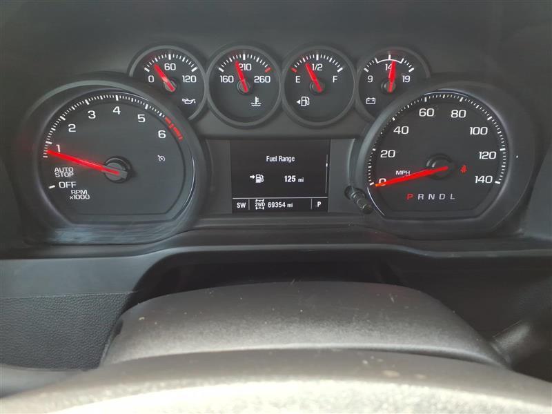 Chevrolet Silverado 1500 Custom Crew Cab 4WD 2023