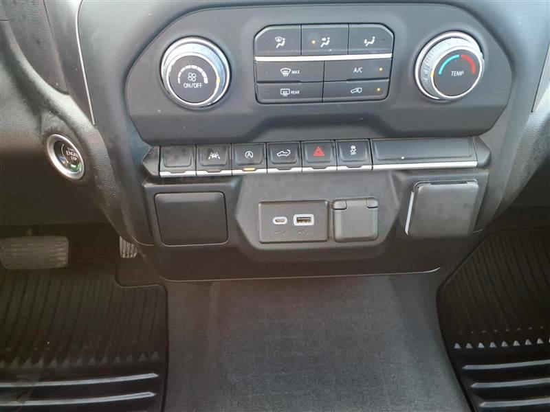 Chevrolet Silverado 1500 Custom Crew Cab 4WD 2023