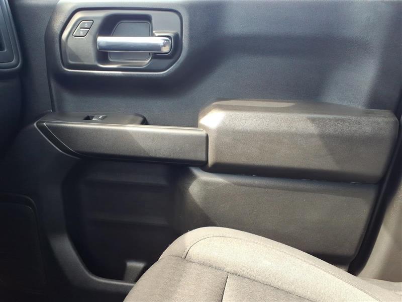 Chevrolet Silverado 1500 Custom Crew Cab 4WD 2023