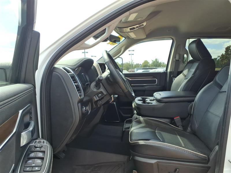 RAM 2500 Laramie Crew Cab SWB 4WD 2024