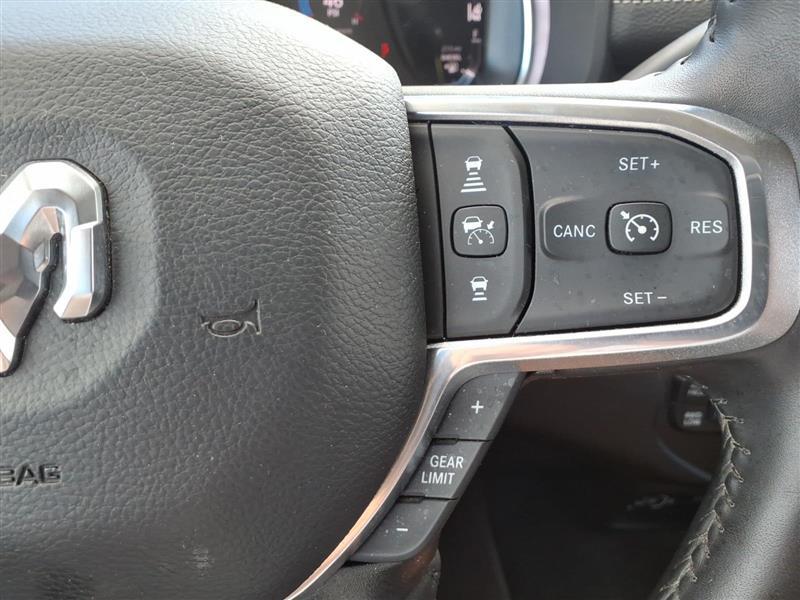 RAM 2500 Laramie Crew Cab SWB 4WD 2024