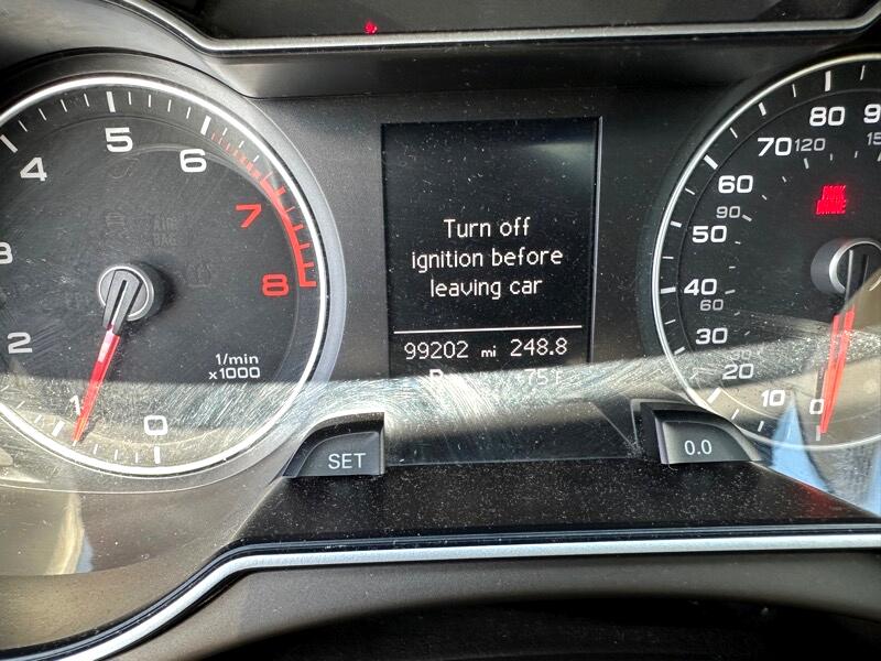 Audi A4 2.0T Sedan quattro Tiptronic 2014