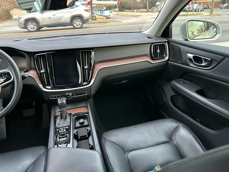 Volvo S60 T5 Momentum 2019