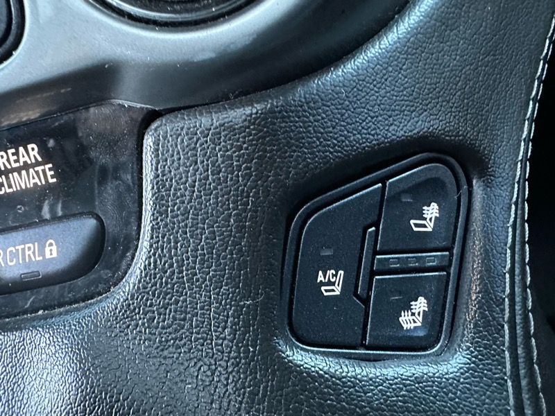 Chevrolet Tahoe 1500 4dr 2015