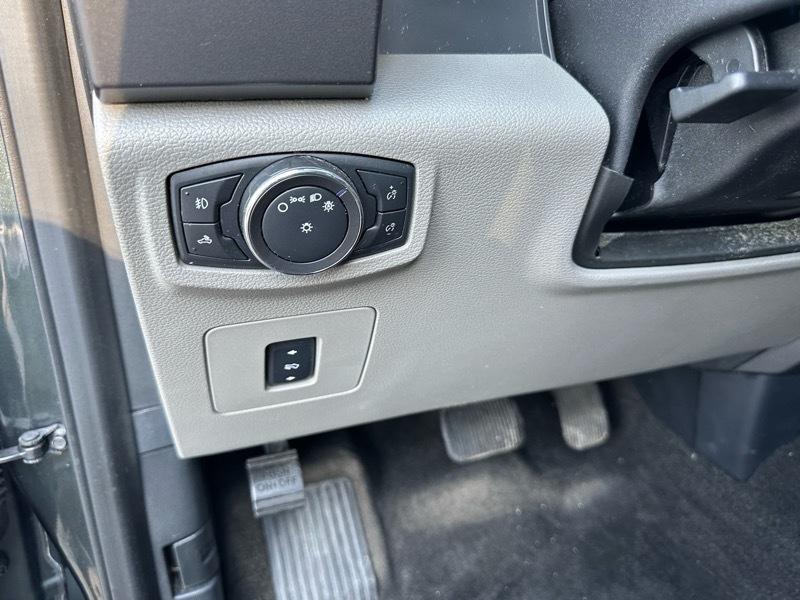 Ford F-150 4WD SuperCrew 139" XLT 2015