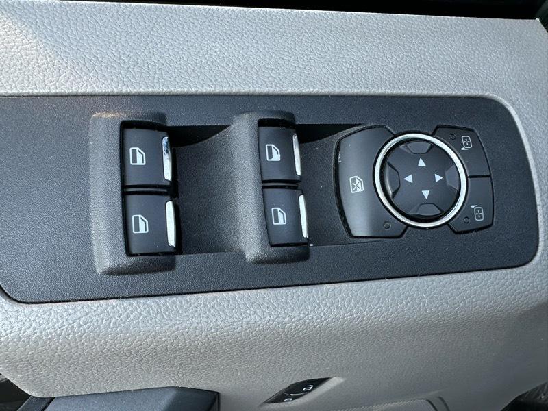 Ford F-150 4WD SuperCrew 139" XLT 2015