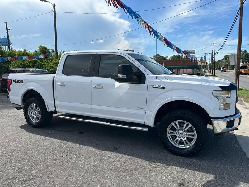 Ford F-150 4WD SuperCrew 145" Lariat 2016