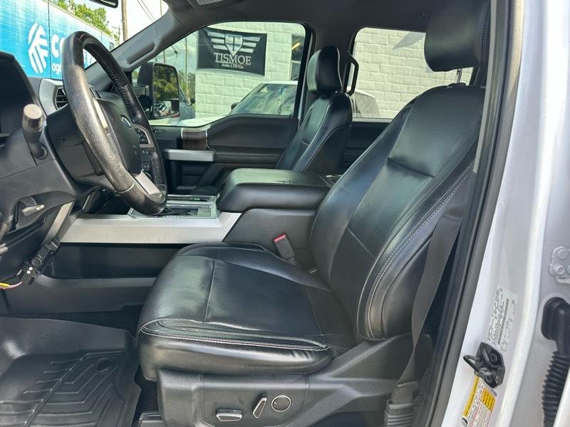 Ford F-150 4WD SuperCrew 145" Lariat 2016