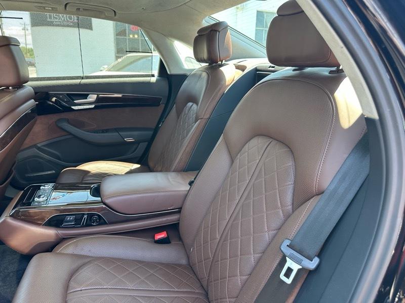 Audi A8 L 4.0T quattro 2015