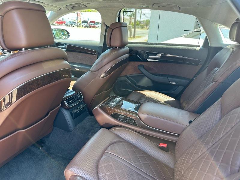 Audi A8 L 4.0T quattro 2015