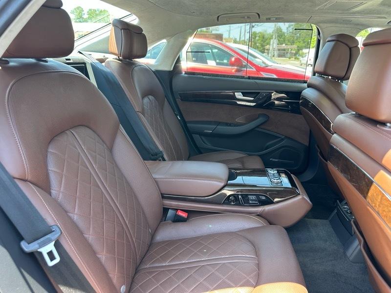 Audi A8 L 4.0T quattro 2015