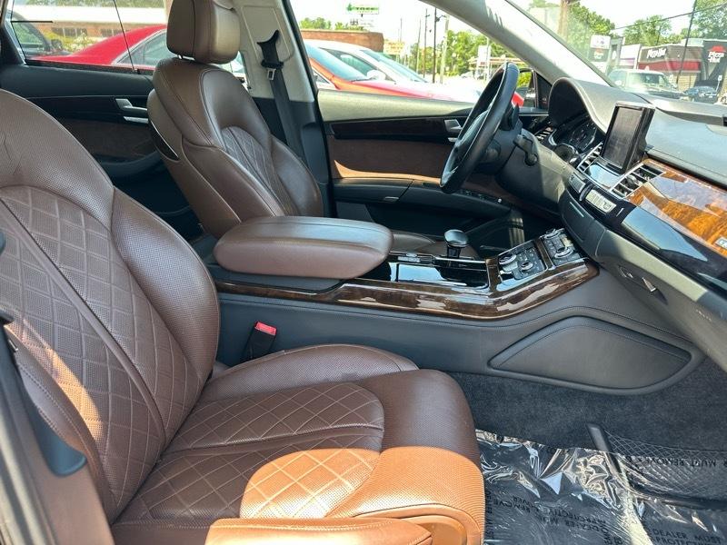 Audi A8 L 4.0T quattro 2015
