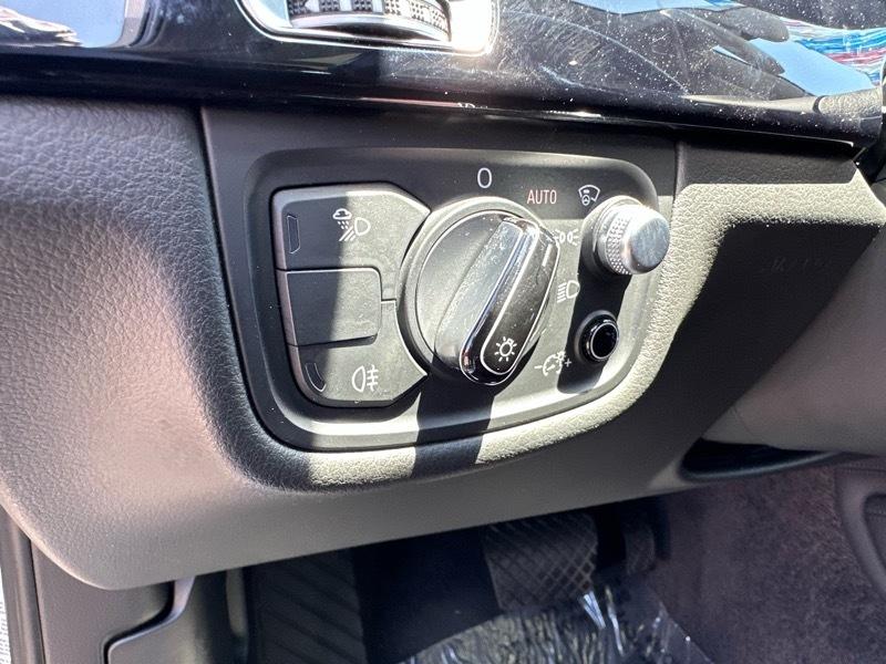 Audi A8 L 4.0T quattro 2015