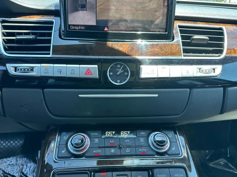 Audi A8 L 4.0T quattro 2015