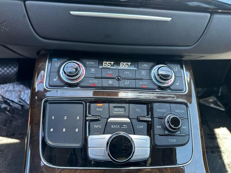 Audi A8 L 4.0T quattro 2015