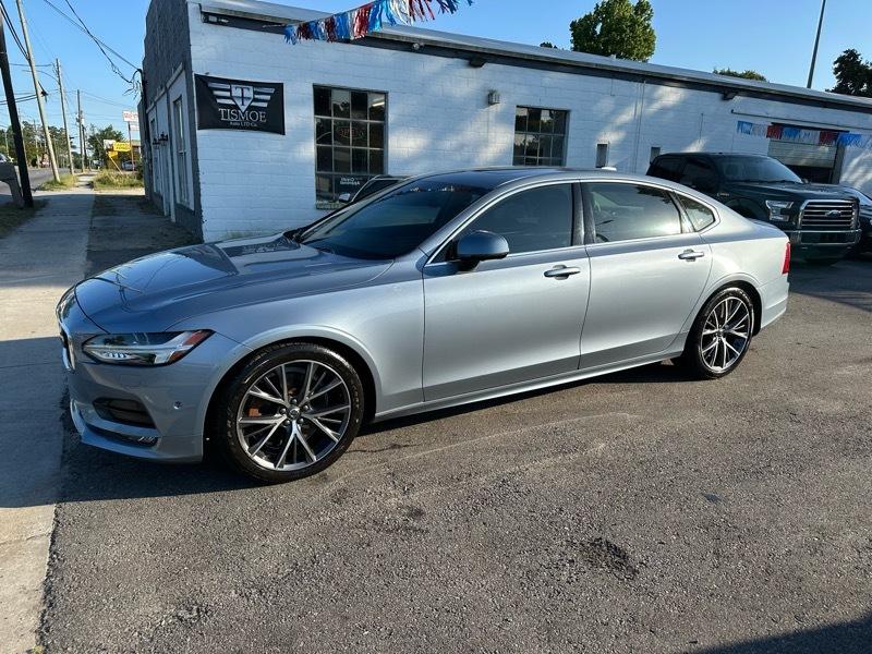 Volvo S90 T6 Momentum AWD 2019