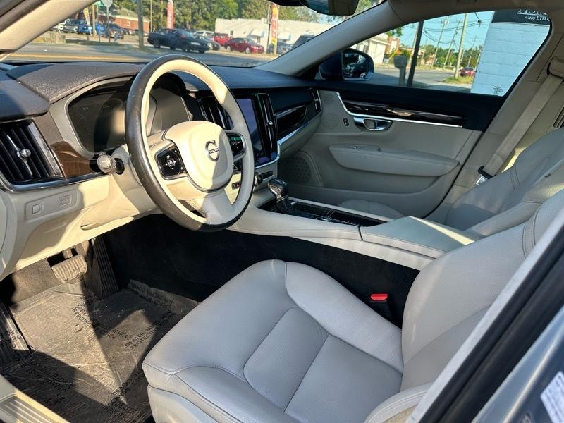 Volvo S90 T6 Momentum AWD 2019