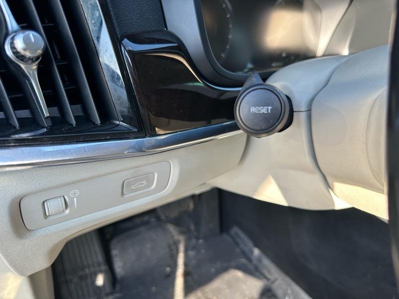 Volvo S90 T6 Momentum AWD 2019