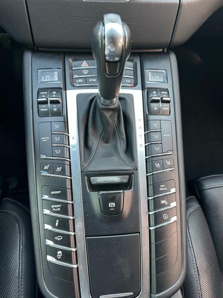 Porsche Macan Turbo 2015