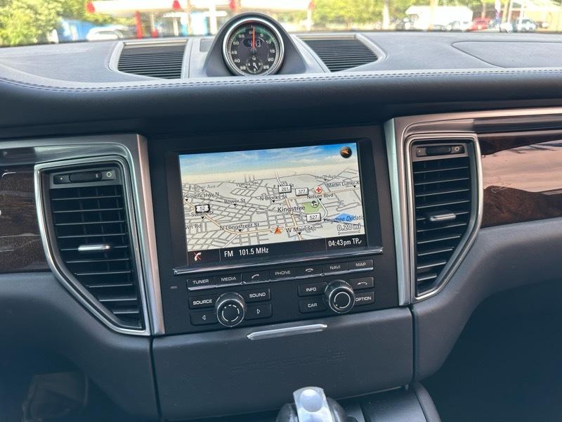 Porsche Macan Turbo 2015