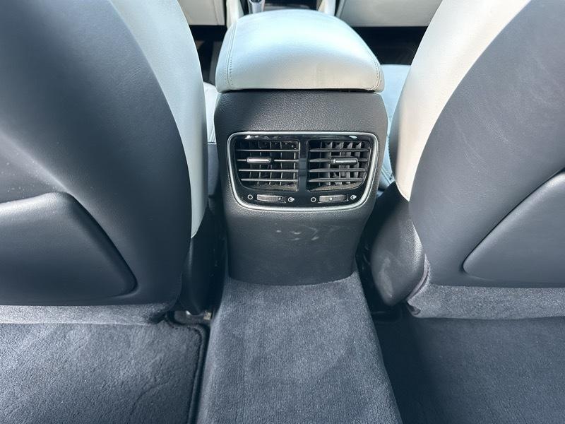 Kia K900 V8 2015