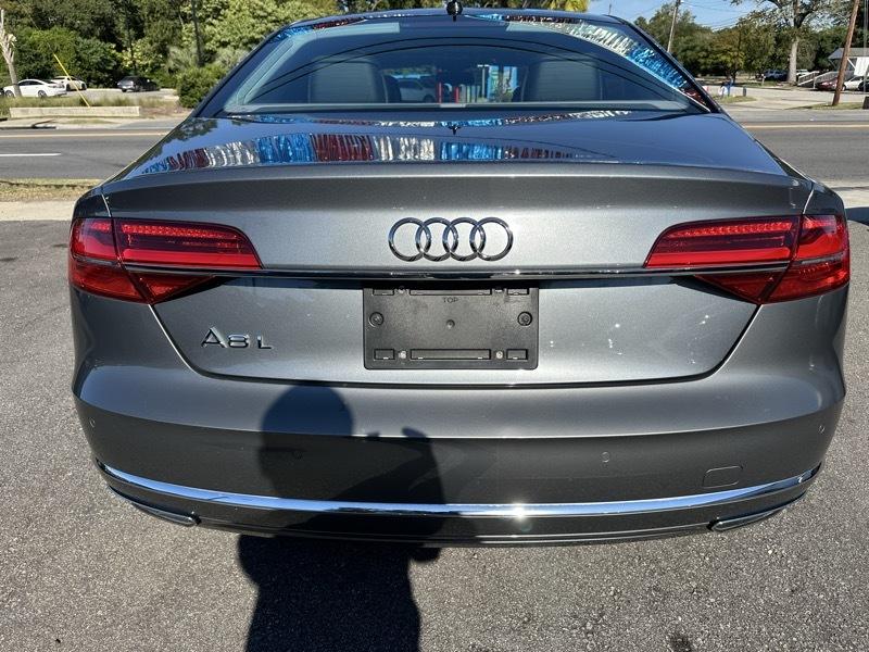 Audi A8 3.0T quattro 2015